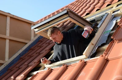 Pose de fenêtres de toit Velux à Labruyère
